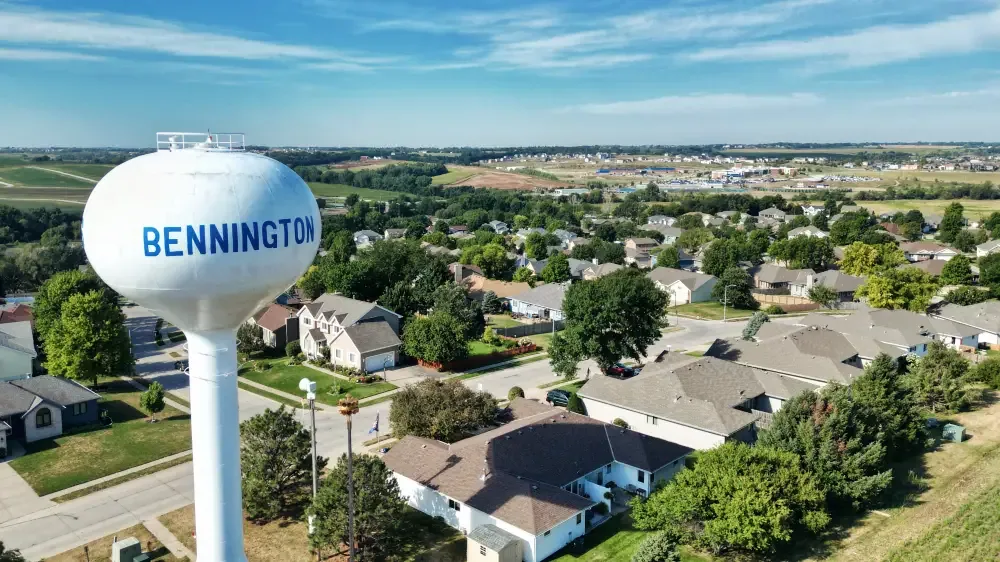 Bennington water tower above the surrounding neighborhood